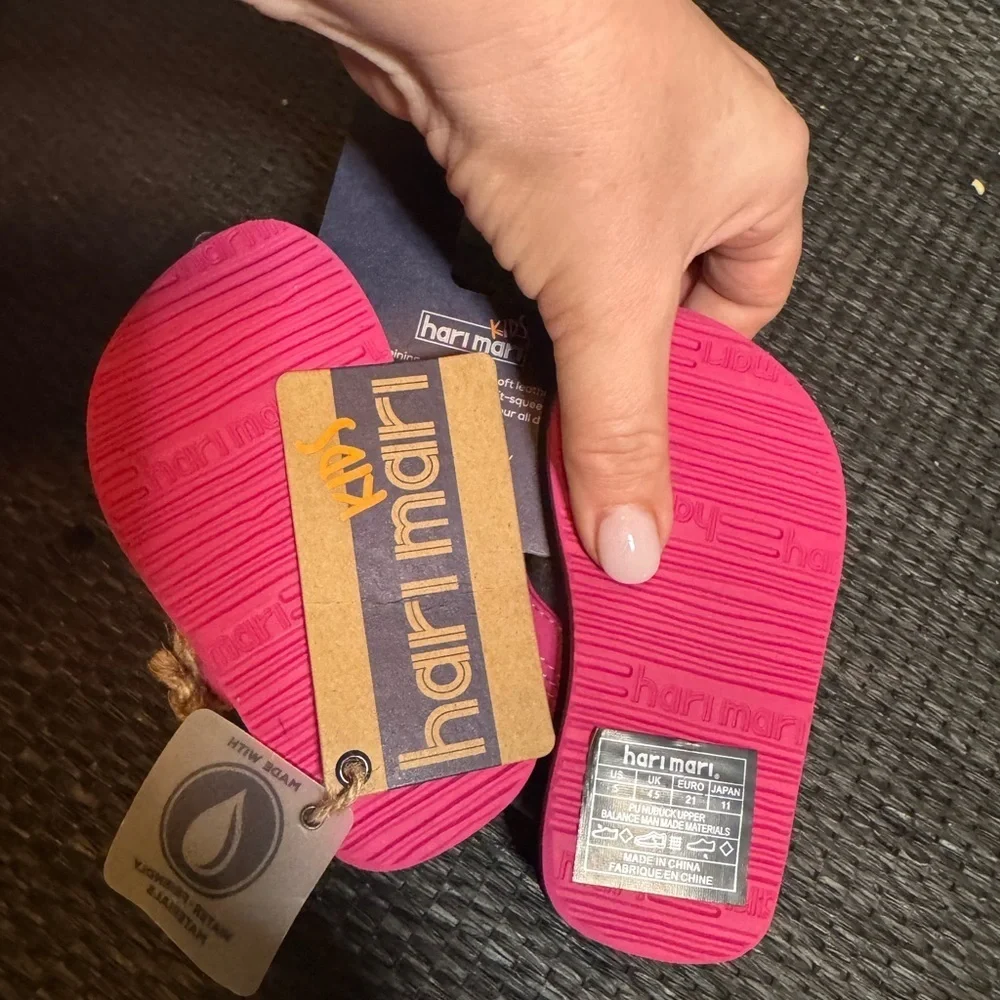 Hari Mari kids flip-flops come with strap in the back